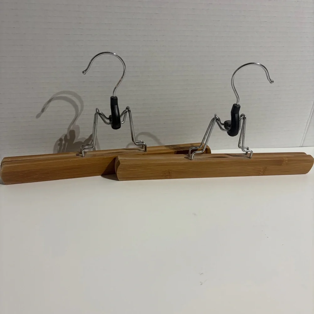 Lot 2 Wooden Clamp Hangers Hanger Pants Skirt Natural Wood Metal Hook